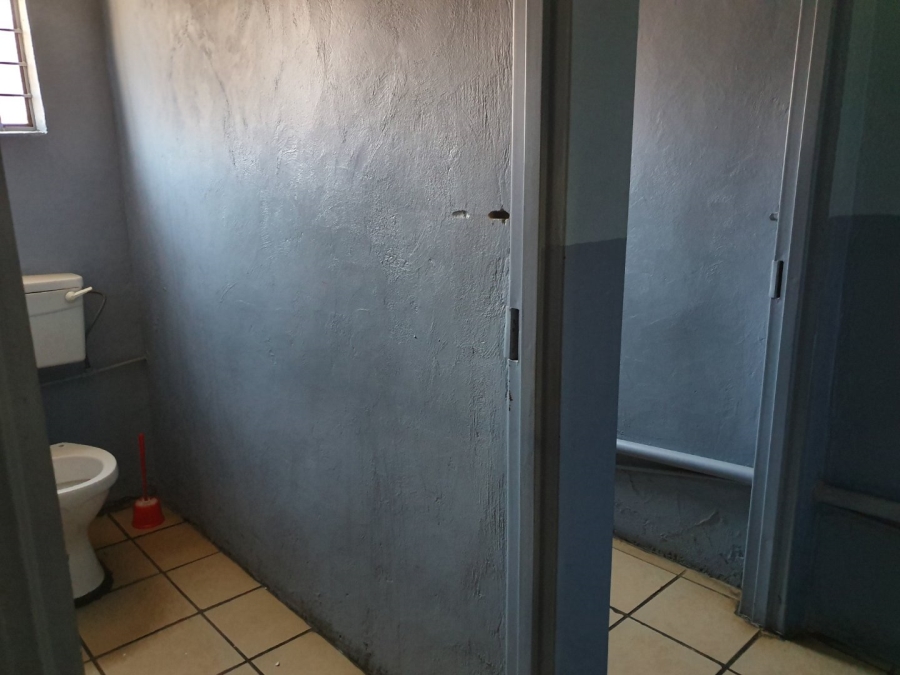 To Let Commercial Property for Rent in Giyani Free State